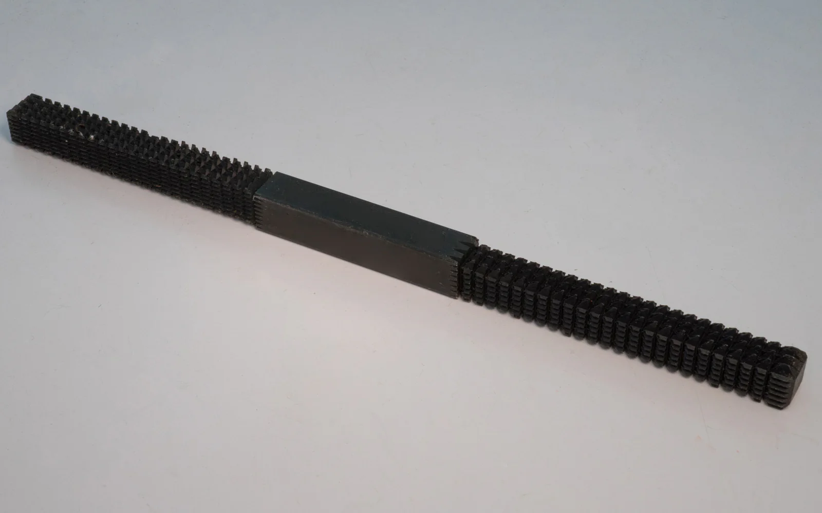 "8-in-1" Metric Thread File - Image 2