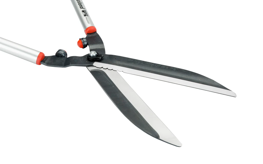 Bahco 29" Precision Hedge Shears with Aluminum Handles - Image 2