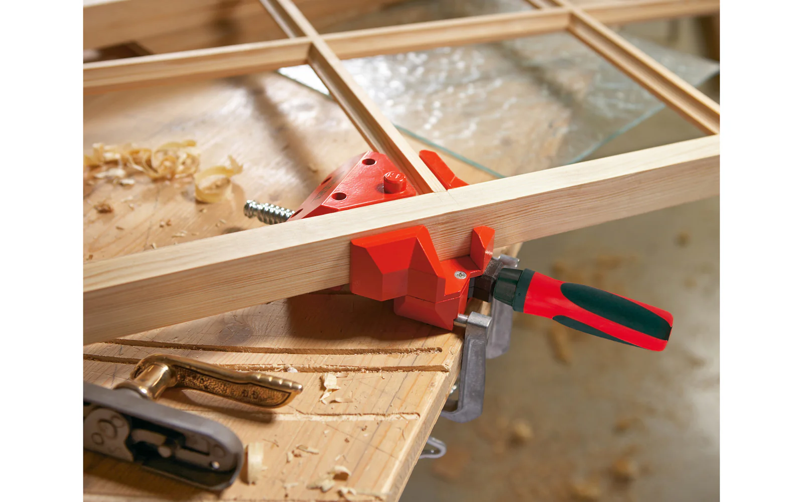 Bessey Angle Clamp - Holds & Aligns Material to 90° - Image 3