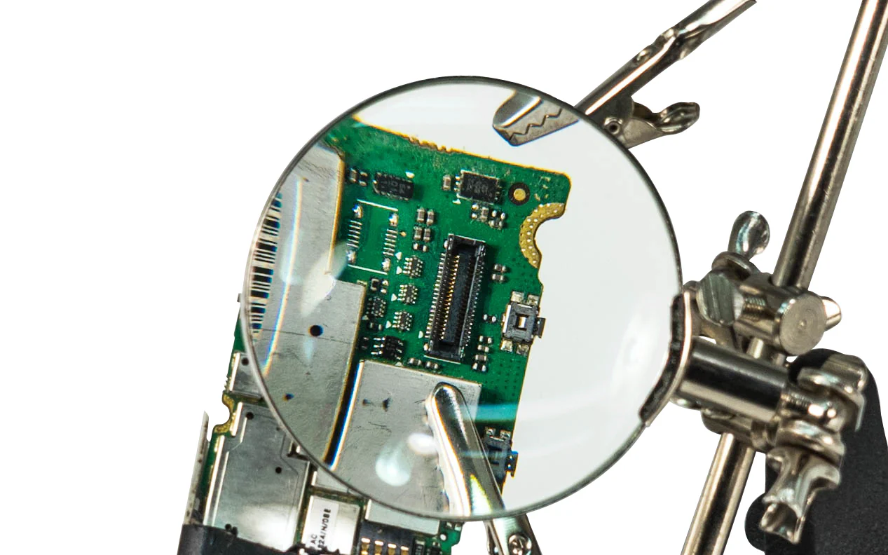 Helping Third Hand With Magnifying Glass - Image 4