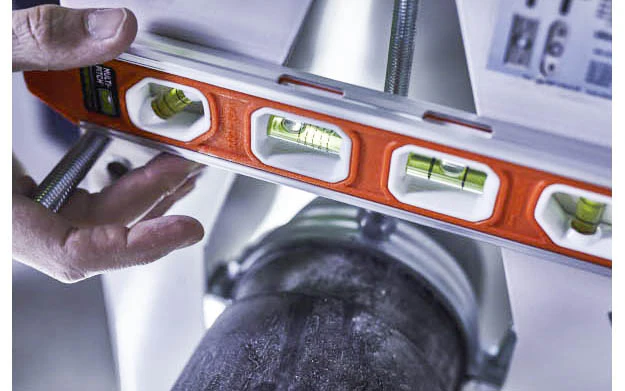 Johnson Level 12" Magnetic Aluminum Reinforced Torpedo Level - Image 2