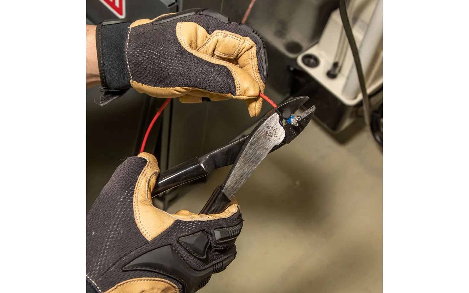 Klein Tools Crimping & Cutting Tool for Non-Insulated Terminals ~ 1006 - Image 5