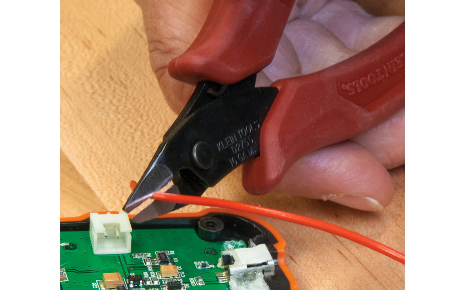 Klein Tools Precision Flush Cutter - Image 6