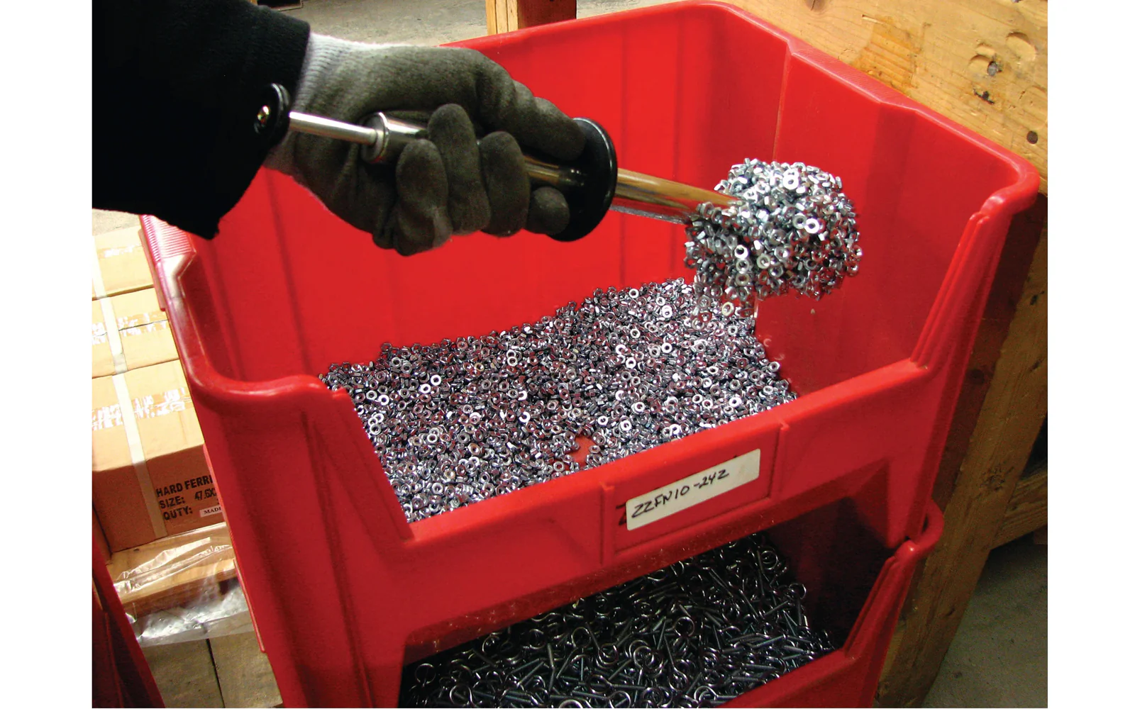Magnetic Retrieving Baton with Release - RHS01 - Image 2