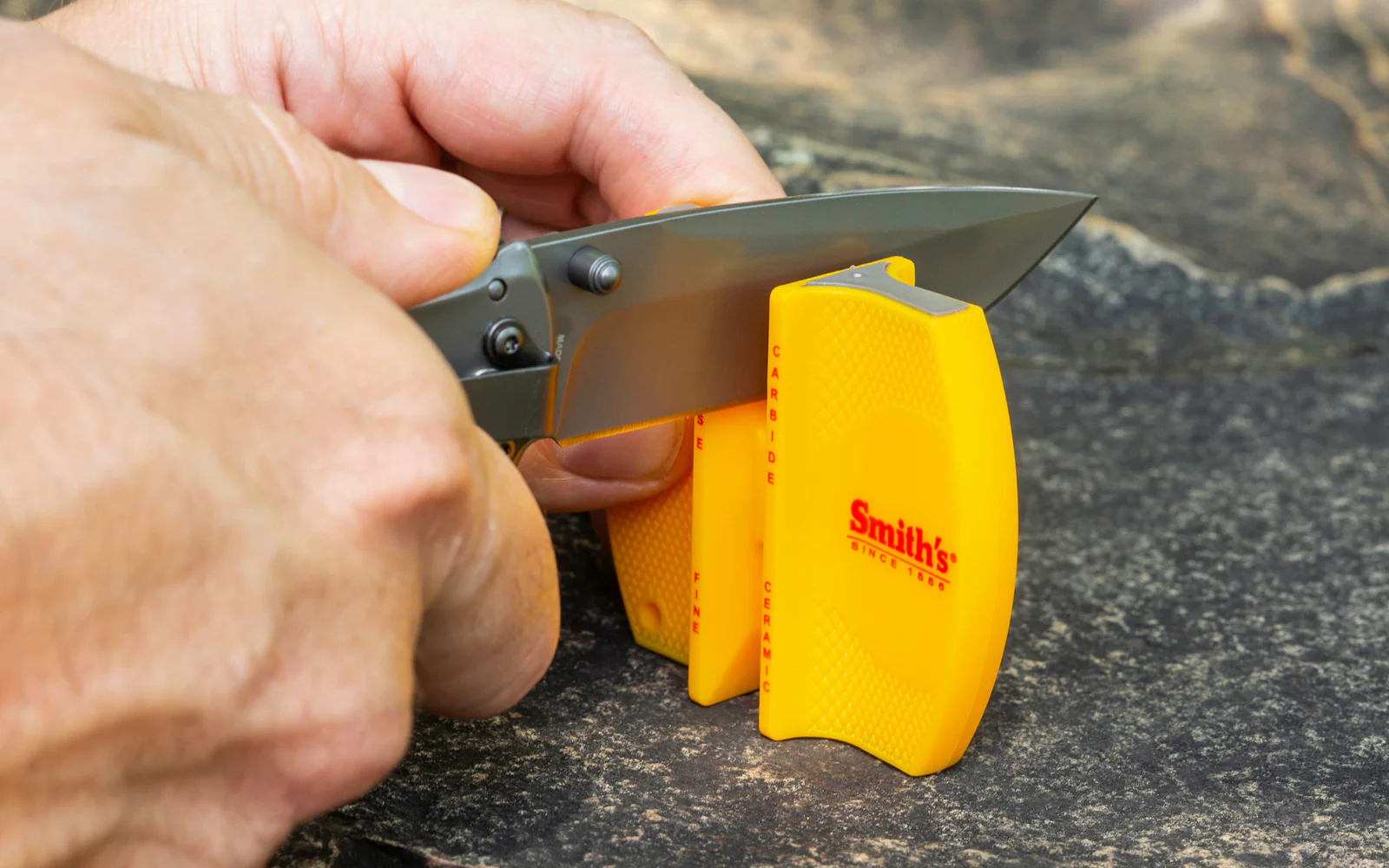 Smith's 2-Step Carbide & Ceramic Knife Sharpener ~ Coarse & Fine - Image 2