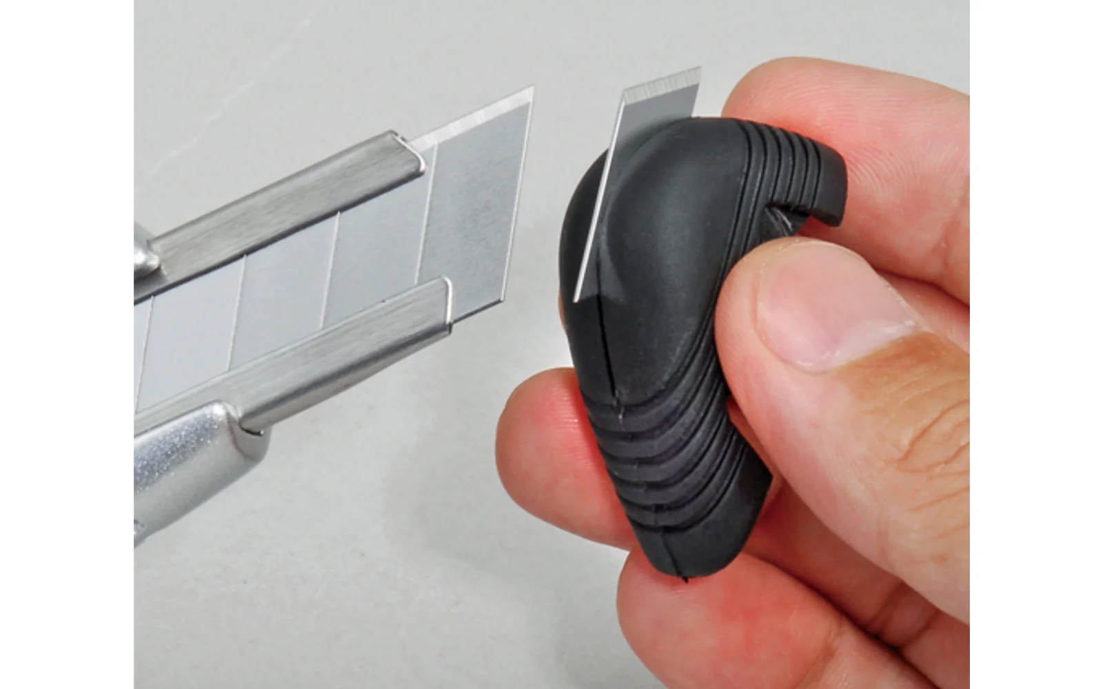 Tajima "Rock Hard" Cutter Aluminist Knife - Image 3